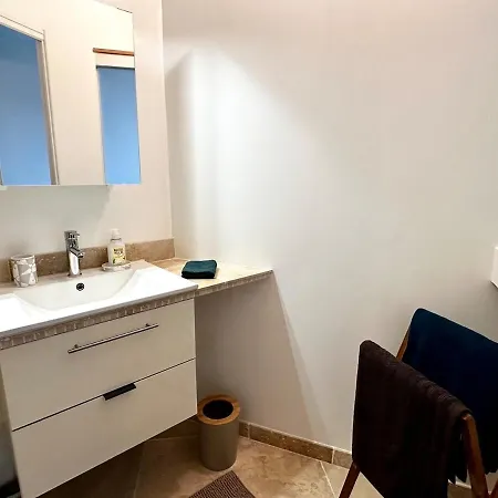 Appartement Duplex Dans Le Centre Historique Pézenas