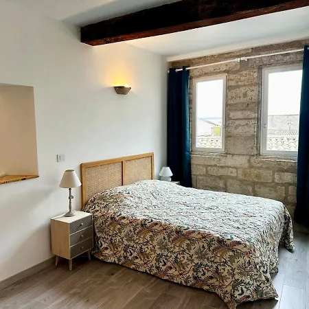 Duplex Dans Le Centre Historique Appartement Pézenas