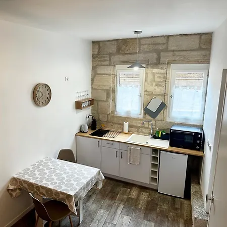 Duplex Dans Le Centre Historique Pézenas